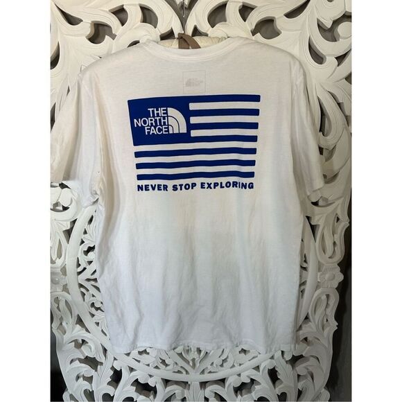 The North Face USA Box Tee - Picture 5 of 5
